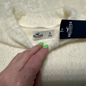 XL Hollister crop sweater new with tags